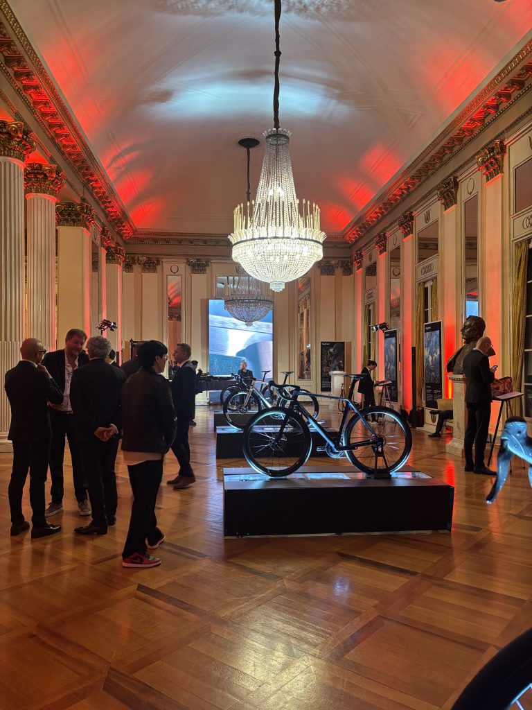 Evento Colnago palco modulare Evento colnago palco modulare